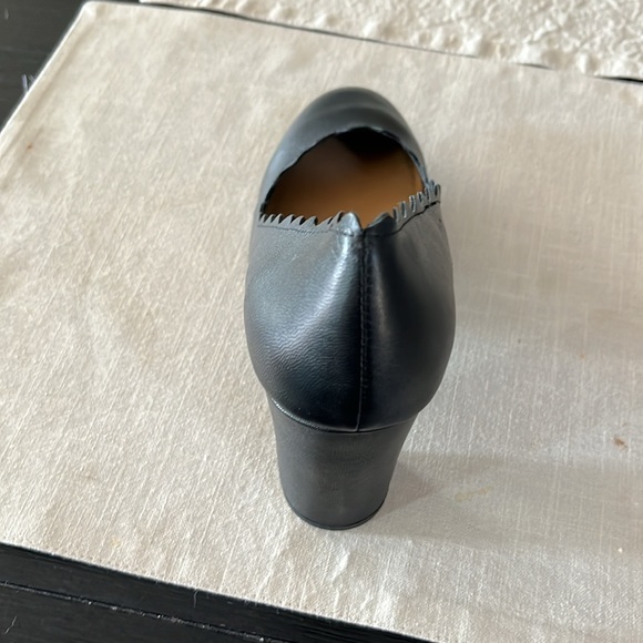 Crown Vintage 2 1/2 inches heels - Picture 3 of 4